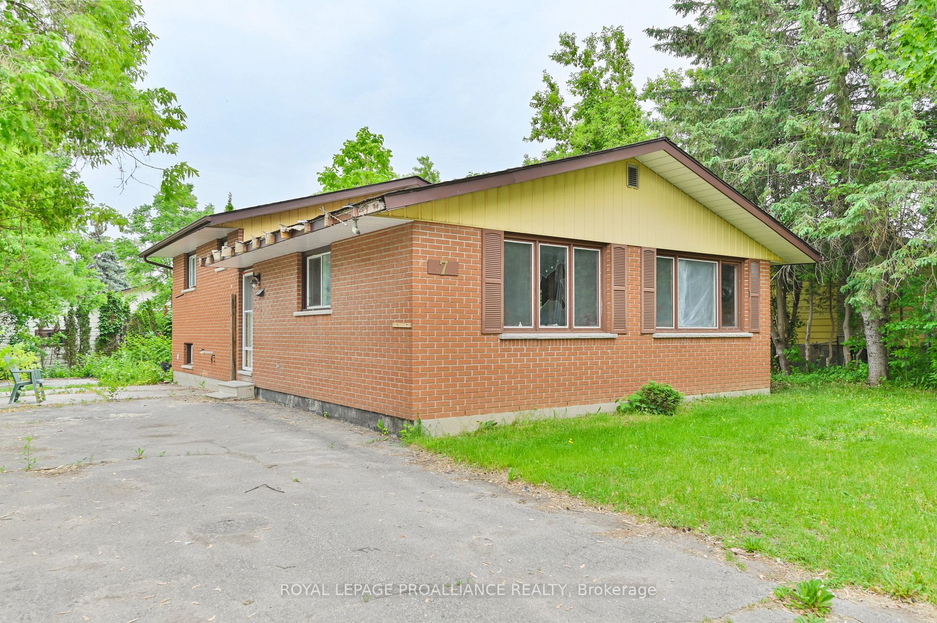 7 Hollandale Ave, Sold in Quinte West Zoocasa