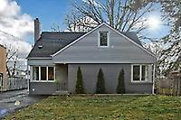 515 Mary St E