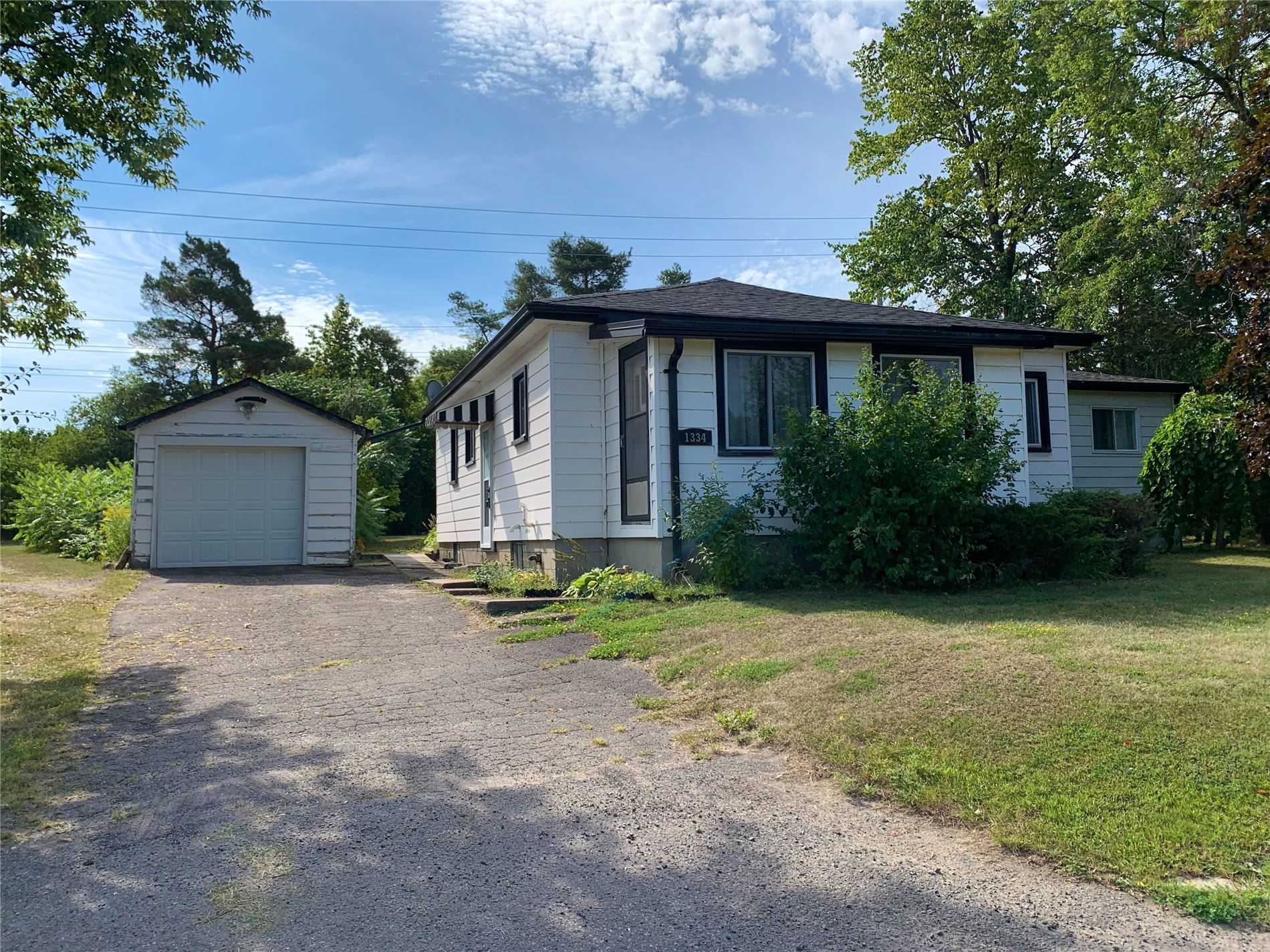 1334 Armour Rd, Sold in Peterborough Zoocasa