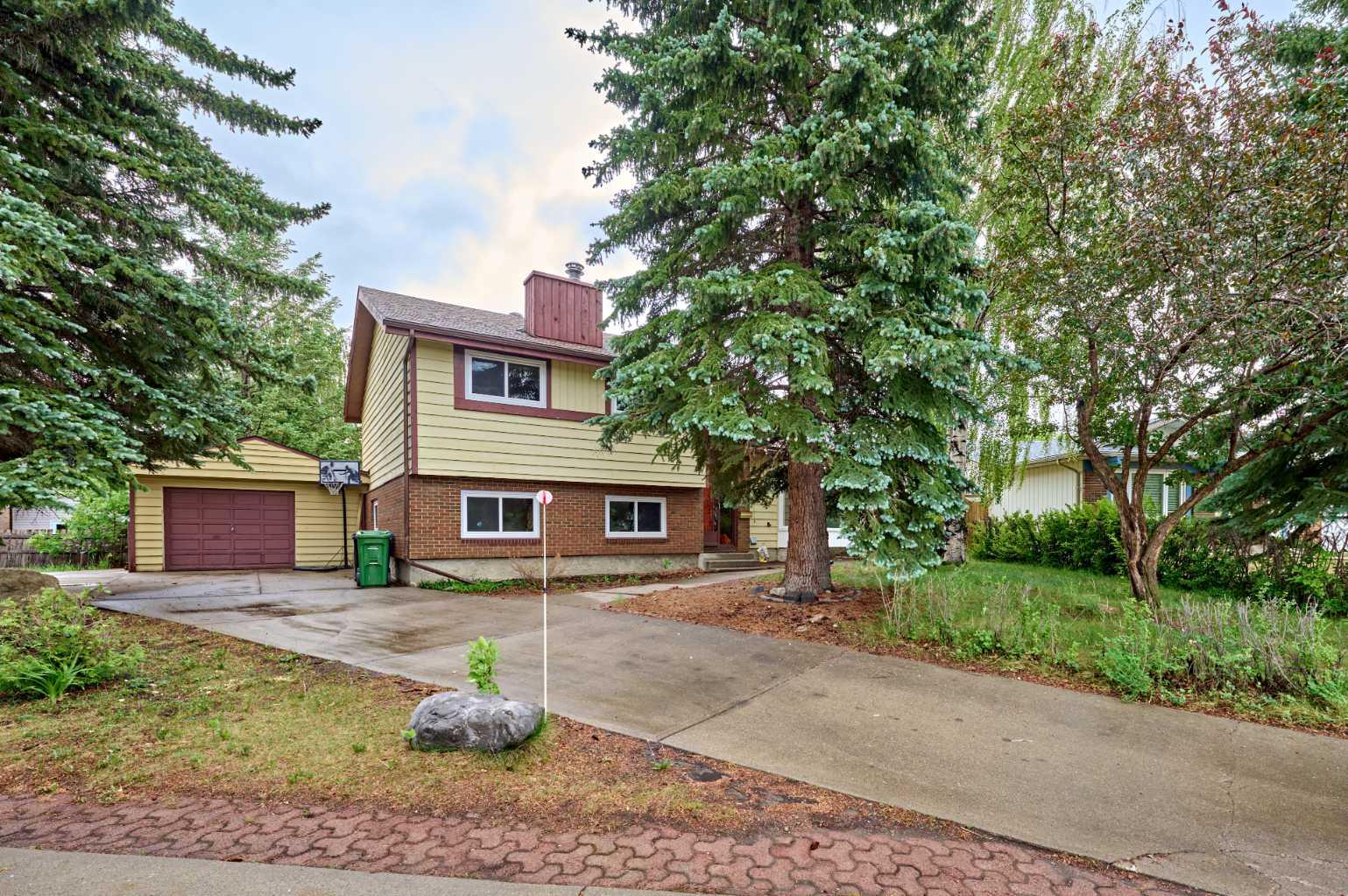 56 Brookpark Rise Sw, For Sale in Calgary Zoocasa