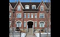 625 Shoreline Dr