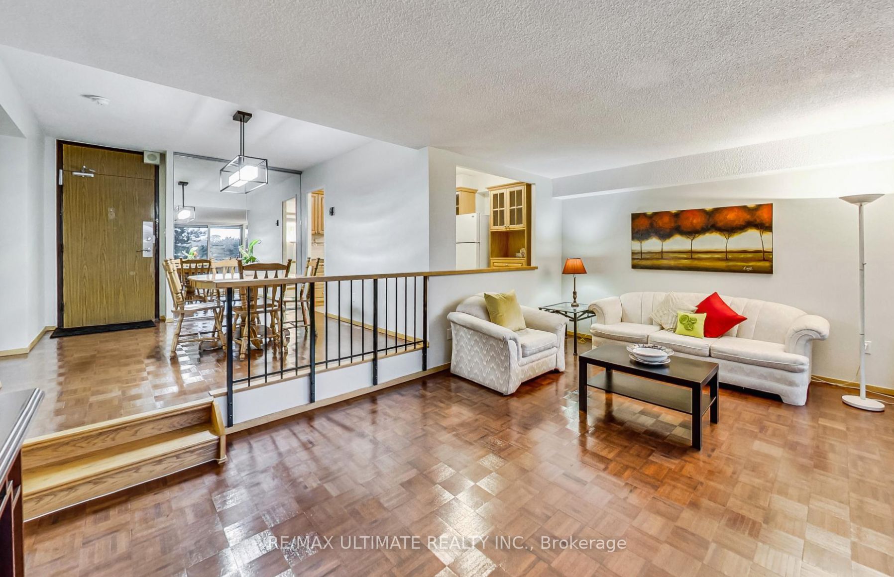 208 260 Scarlett Rd, For Sale in Toronto Zoocasa