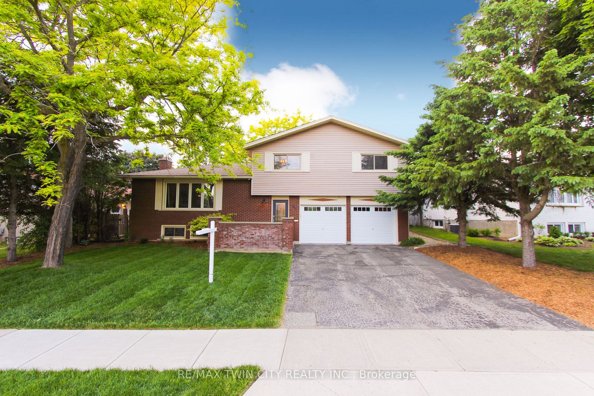 30 Wedgewood Dr, Sold in Cambridge Zoocasa