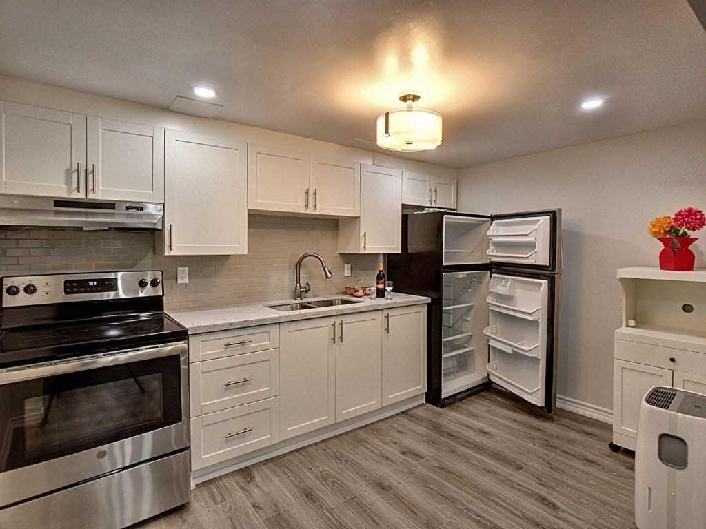 271 West 31st St, Sold in Hamilton Zoocasa