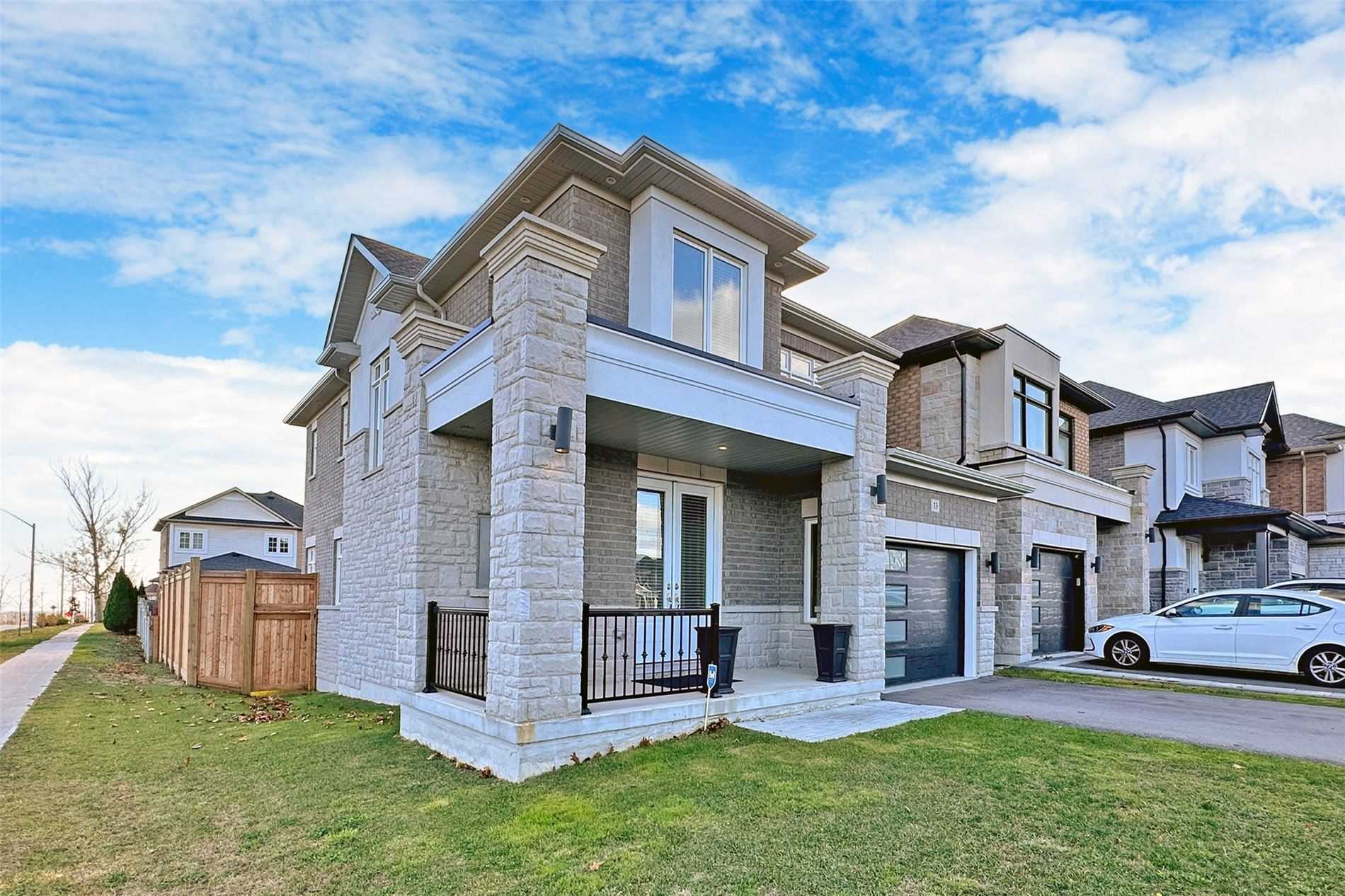 33 Disney Crt, For Sale in Whitby Zoocasa
