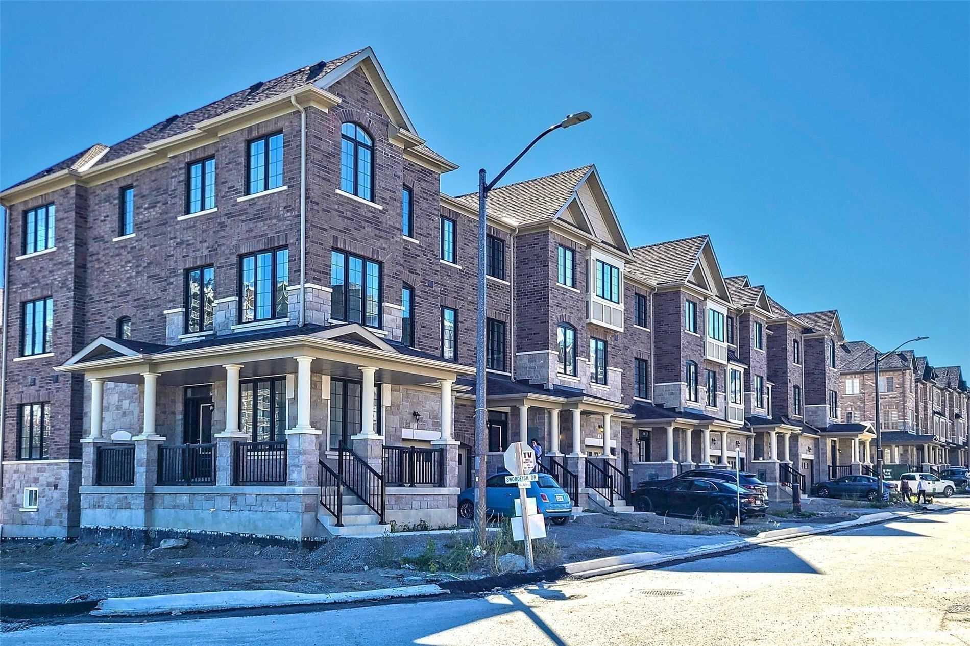 1 Hallmark Way, Sold in Whitby Zoocasa