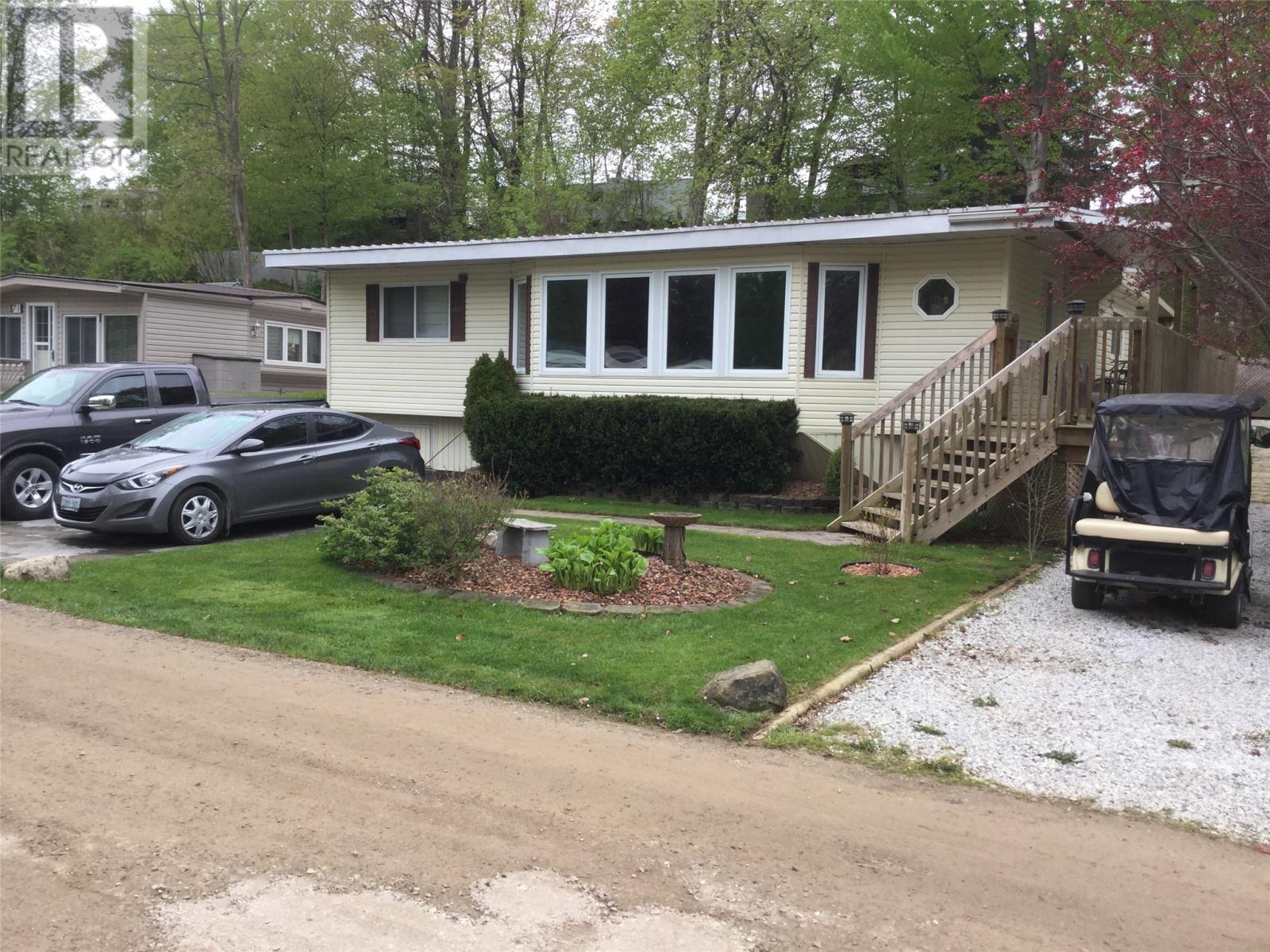 4895 Lakeshore Road, Plympton Wyoming (18001676) Zoocasa