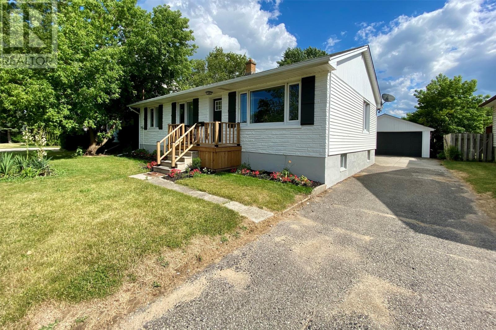 1239 Exmouth Street, Sarnia (20009555) Zoocasa