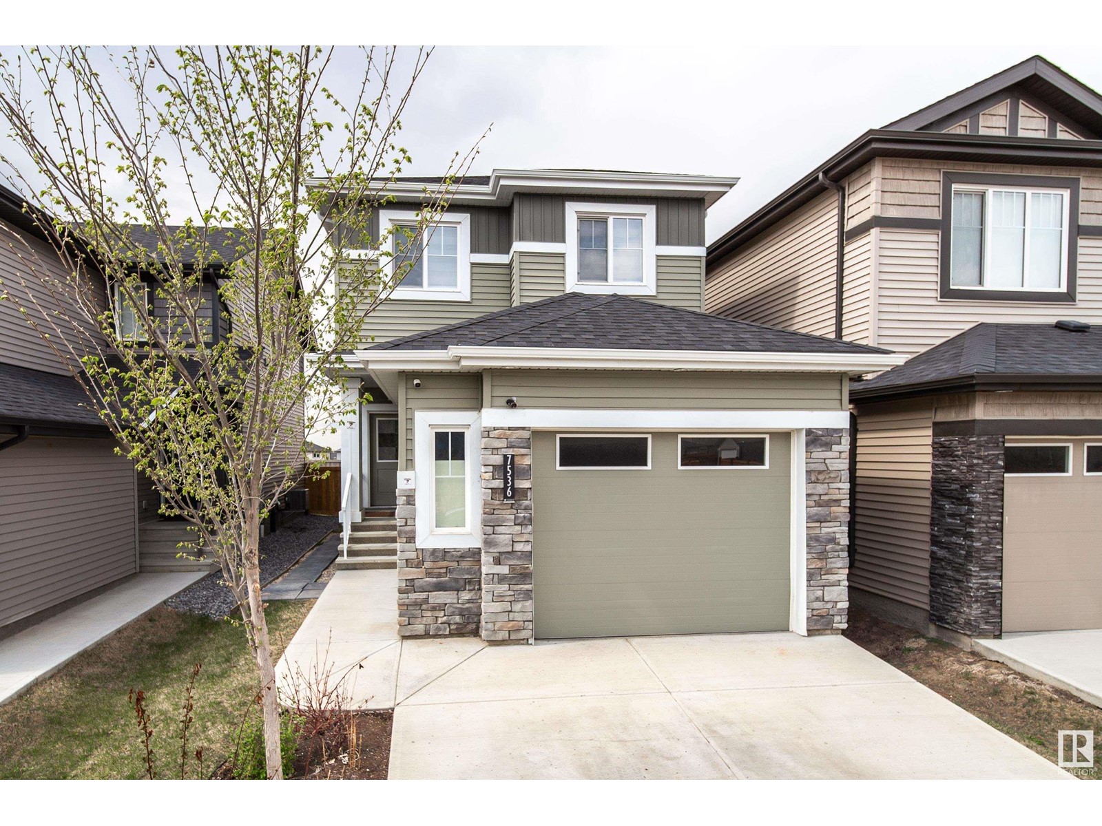 7536 Creighton Place Pl Sw Sw, For Sale in Edmonton Zoocasa