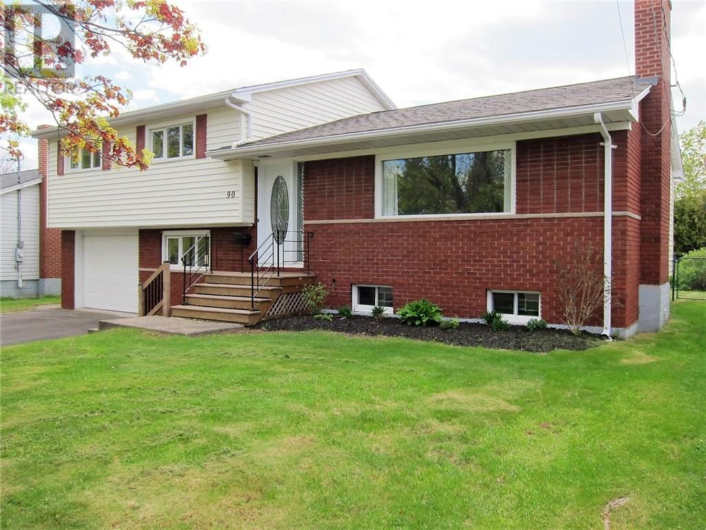 90 Hedgewood Drive, Moncton (M117446) Zoocasa