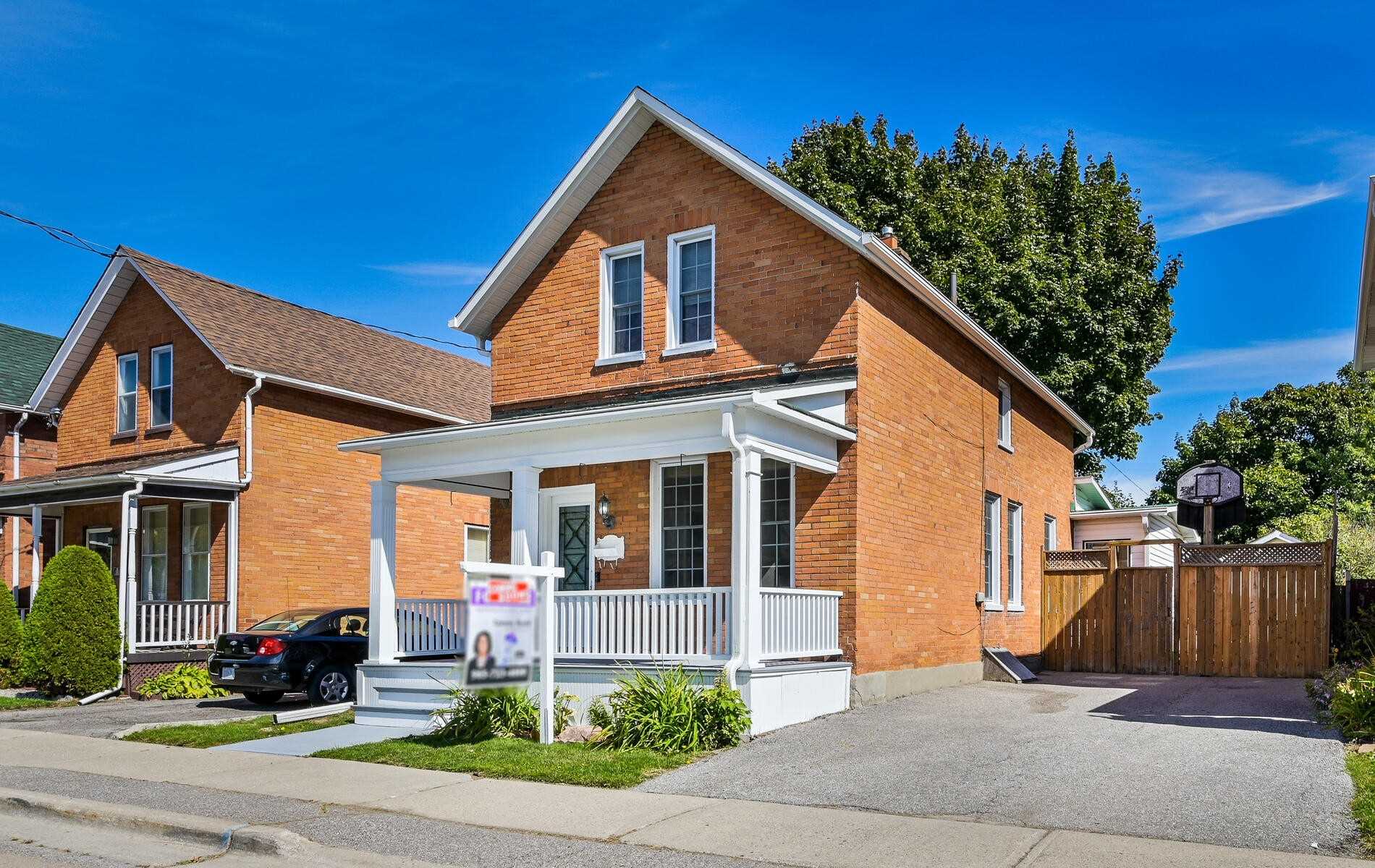 149 Albert St, Sold in Oshawa Zoocasa