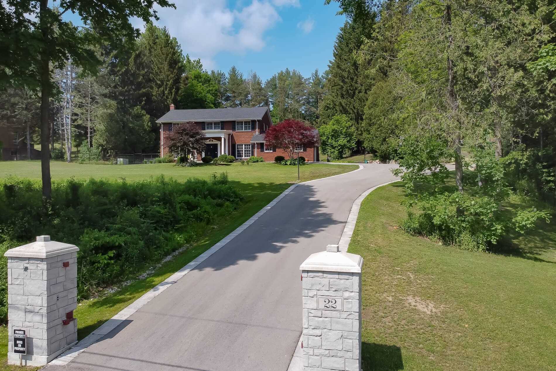 22 Manitou Dr, Sold in King Zoocasa