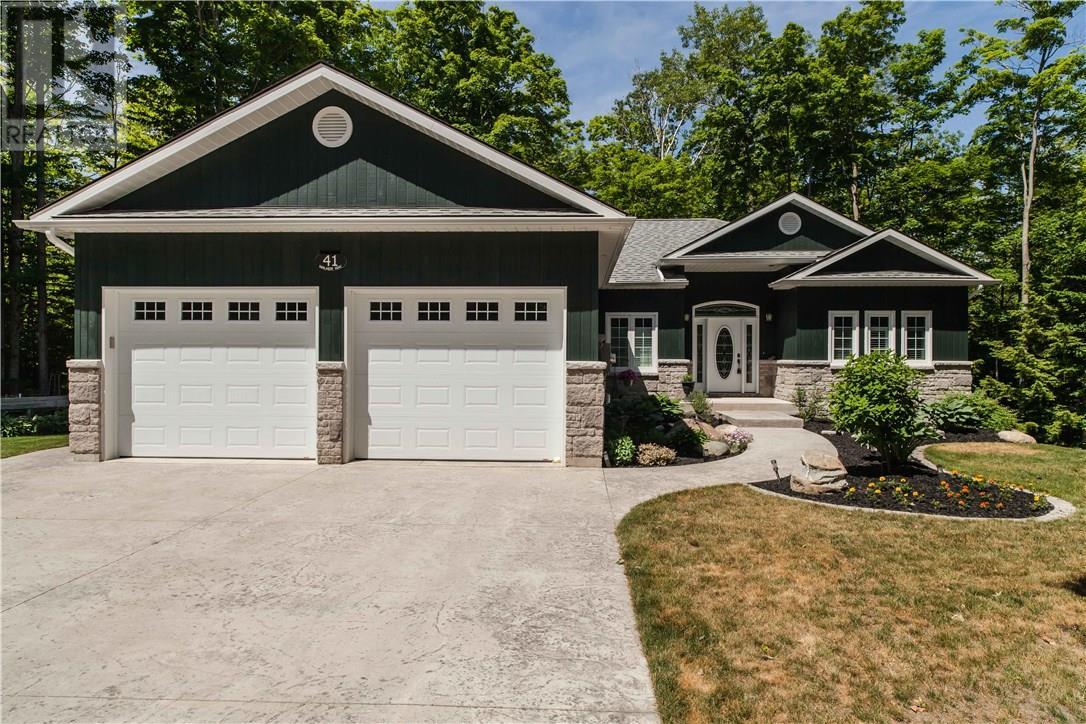 41 Walker Way, Sauble Beach (135724) Zoocasa