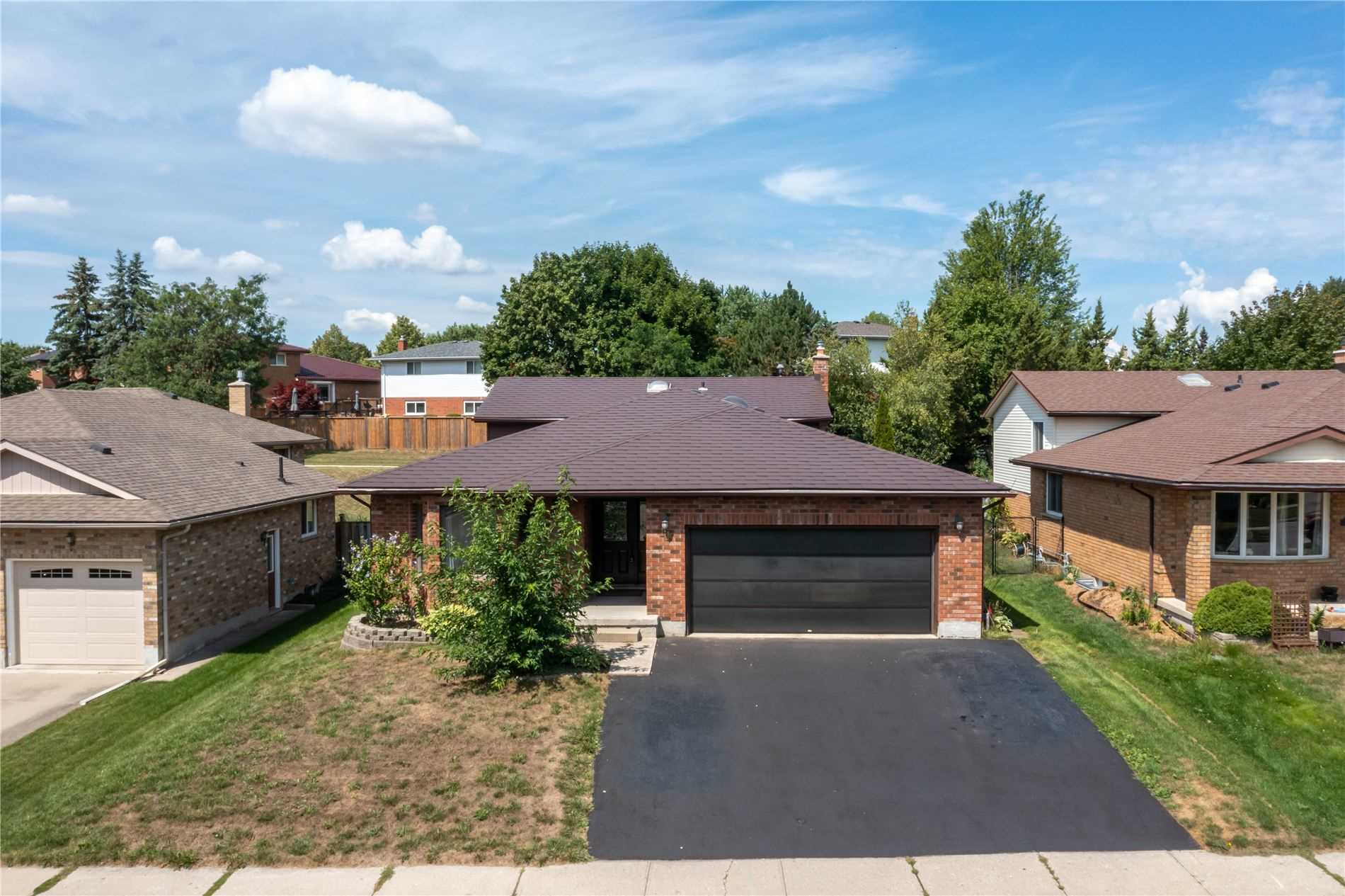 11 Daimler Dr, Sold in Kitchener Zoocasa