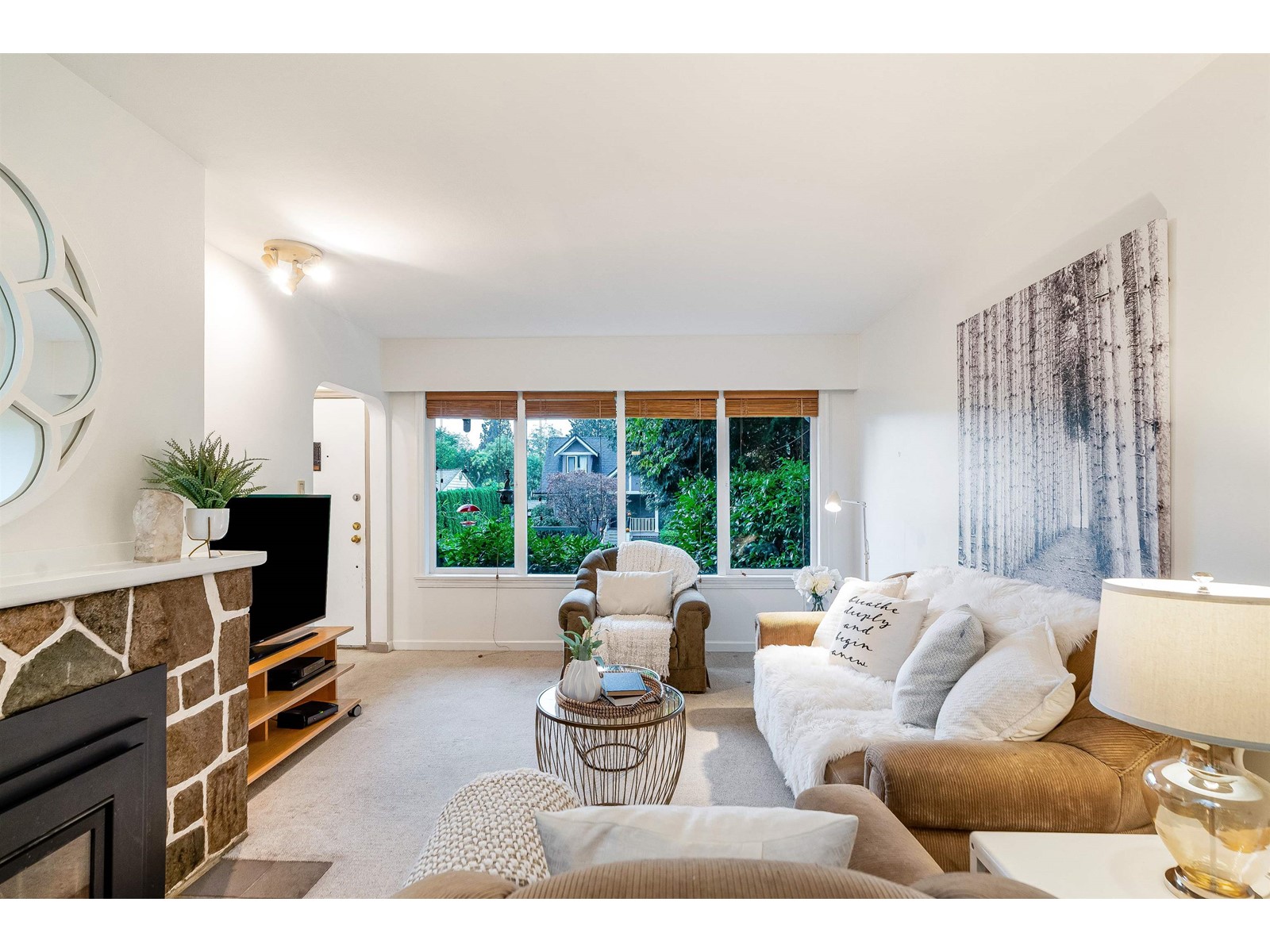1390 Winton Avenue, For Sale in North Vancouver Zoocasa