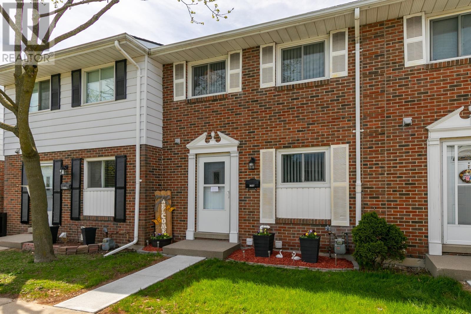 3037 Meadowbrook Lane, Windsor (19016932) Zoocasa