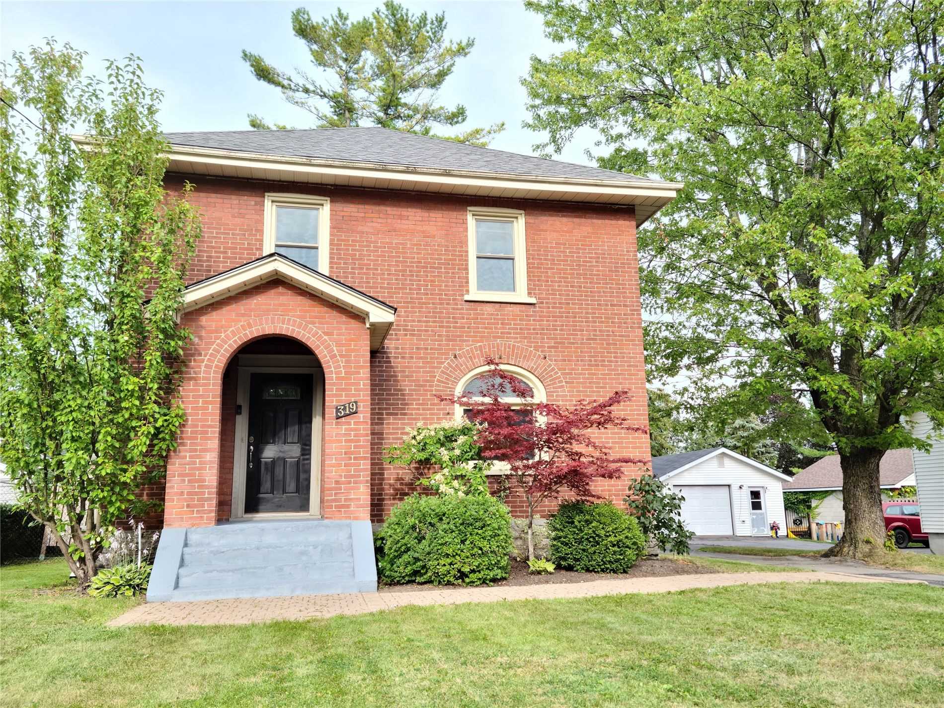 319 Dufferin Ave, Sold in Belleville Zoocasa