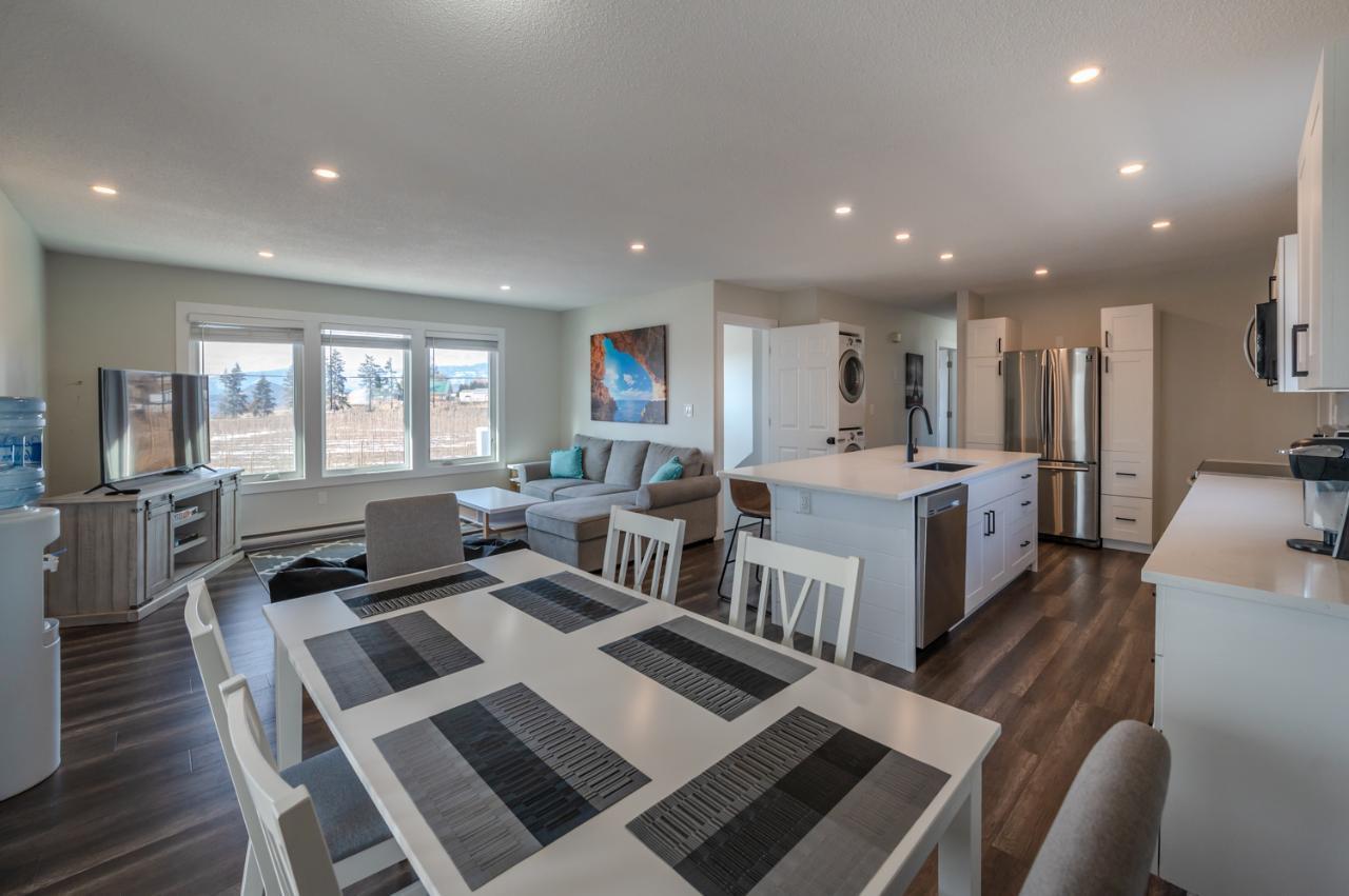 1476 Latta, For Sale in Kelowna Zoocasa