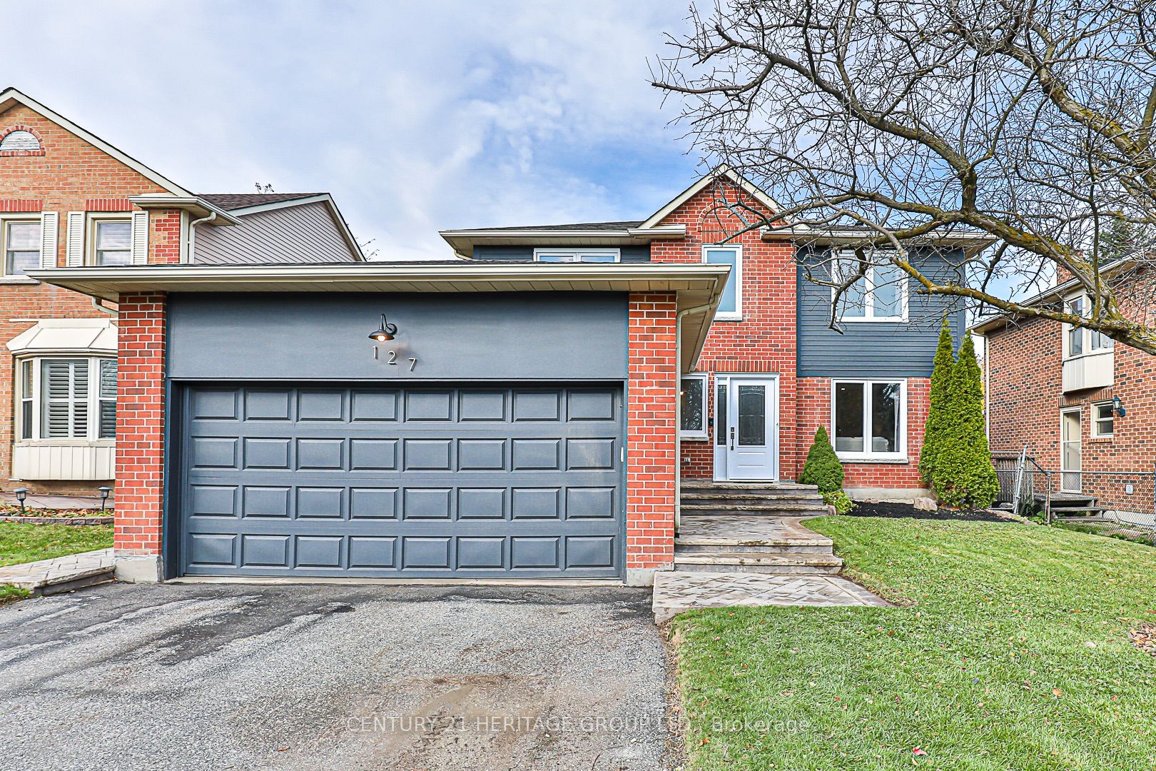 127 Crossland Gate, Sold in Newmarket Zoocasa